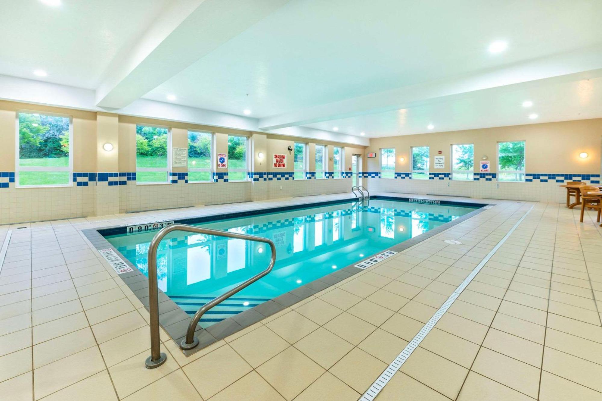 Comfort Inn & Suites Kincardine Zewnętrze zdjęcie
